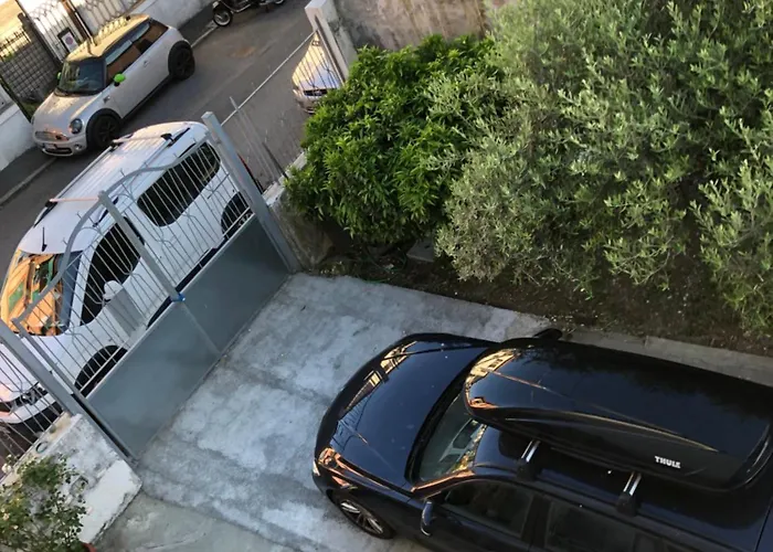 Casa Garibaldi With Parking Apartment